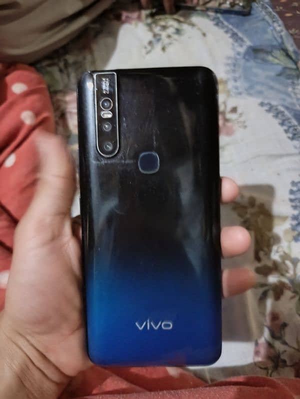 vivo v15  8/256 4