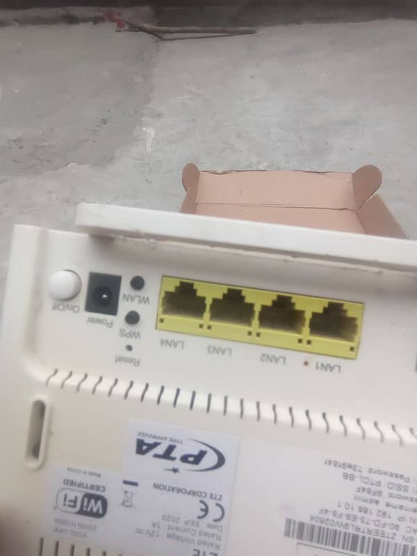 ptcl ka modem h bhut Acha h sirf 3 month used h zyada ni use howa 3