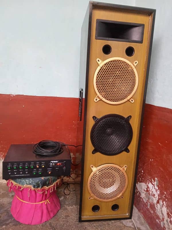 amplifier with speaker 10 inch speaker 3 height 4 foot vip sound 4