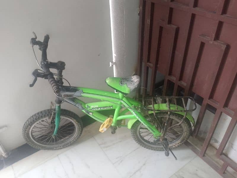 bicycle used but in good condition 0