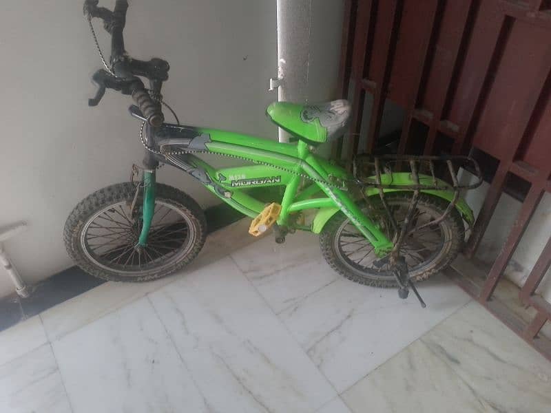 bicycle used but in good condition 2