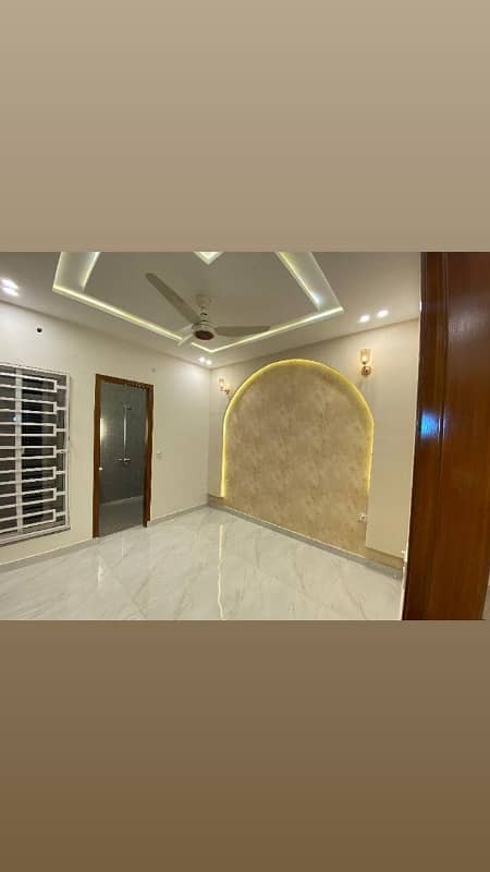 10 Marla House For Sale PGECHS College Road Lahore 0