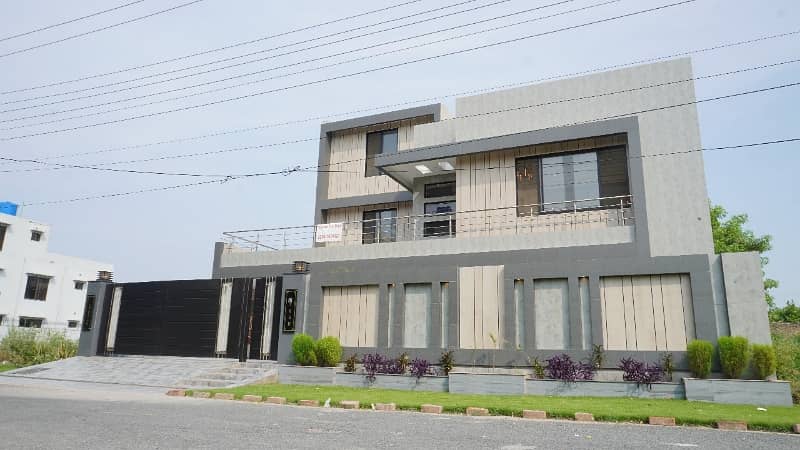 Centrally Located House In NFC 1 Is Available For sale 29