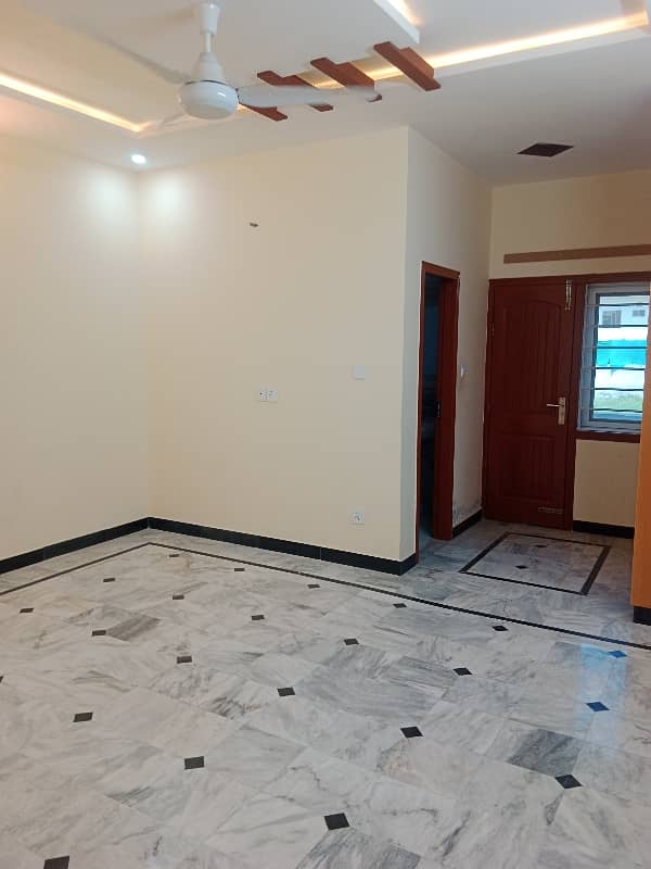 7 Marla upper portion available for rent in F-17 telegarden 8