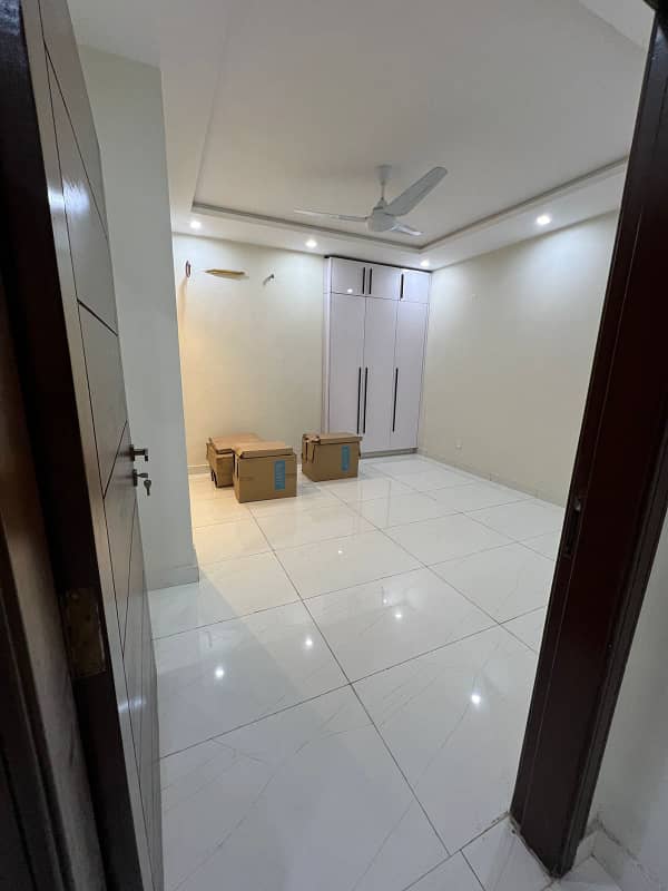 10 Marla House For Sale In Paragon City Lahore 31