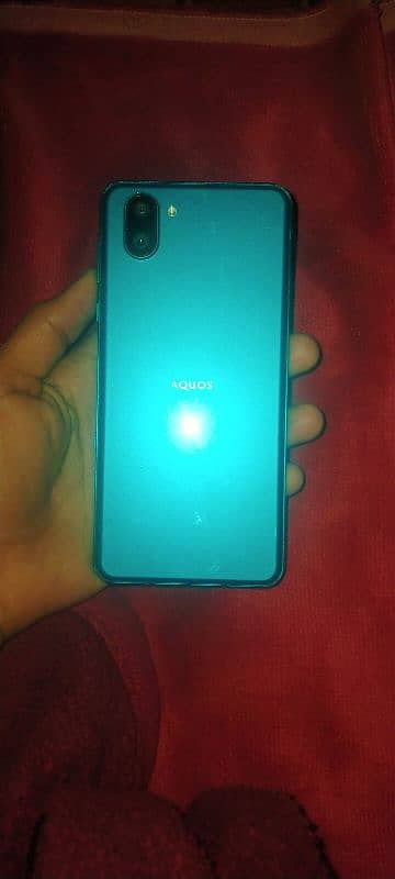 Sharp Aquos R3 0