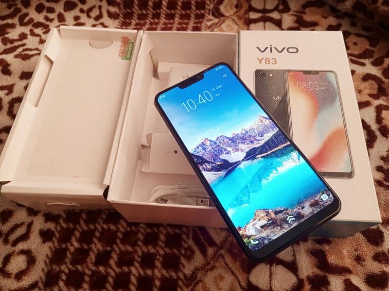 vivo y83 (6/128)* face ID, Box, Charger 5