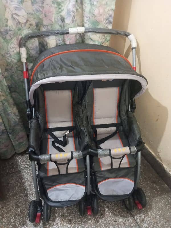 TWINS STROLLER / PRAM 1