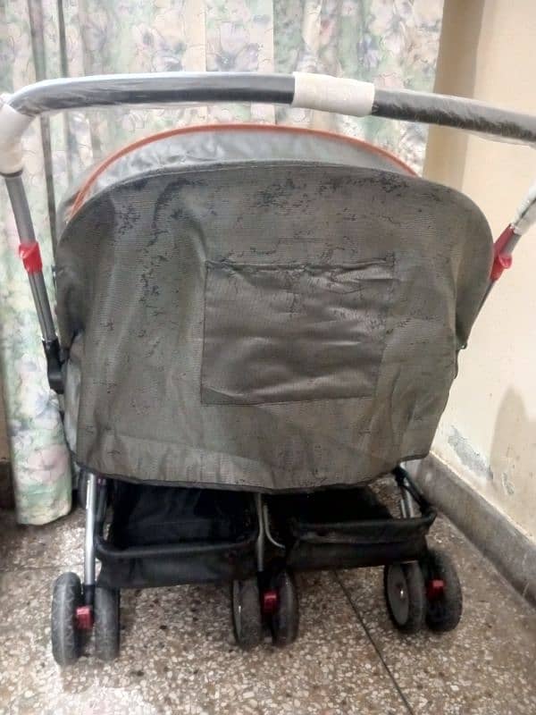 TWINS STROLLER / PRAM 3