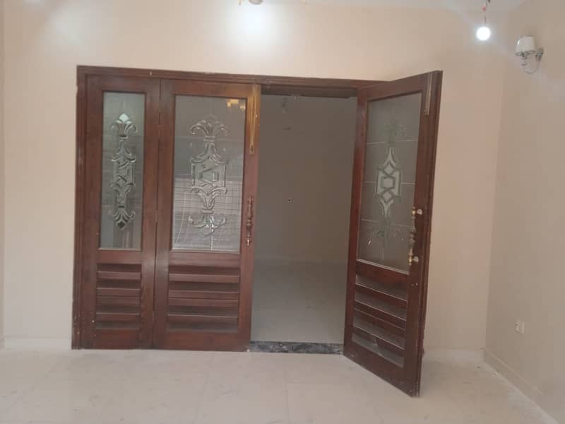 1 KANAL UPPER PORTION AVAILABLE FOR RENT 5