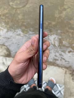 Selling my note 9