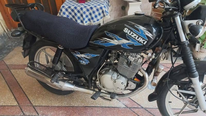 Suzuki GS 150 SE (Special Edition) 3