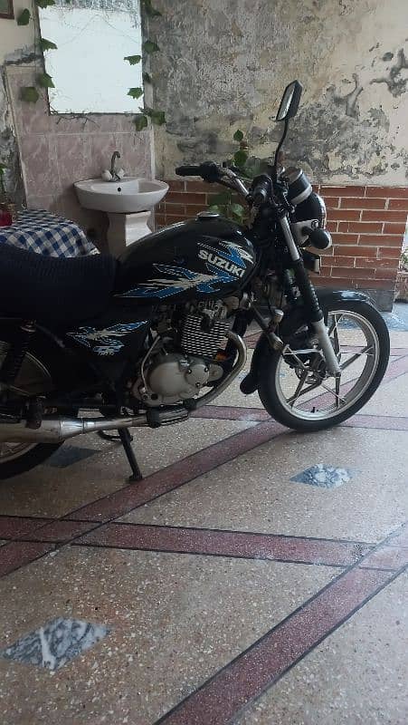 Suzuki GS 150 SE (Special Edition) 6