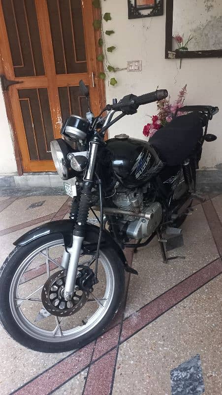 Suzuki GS 150 SE (Special Edition) 9