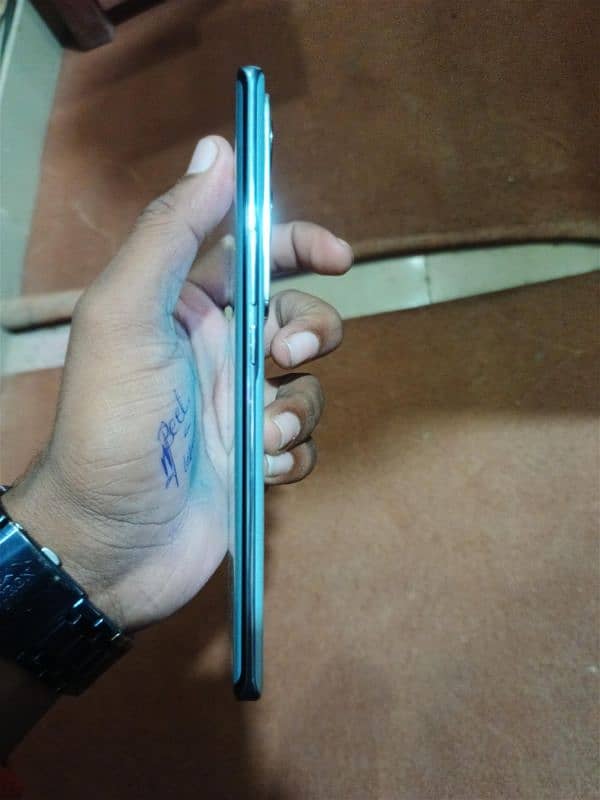 vivo v29 12/256 new condition available 3