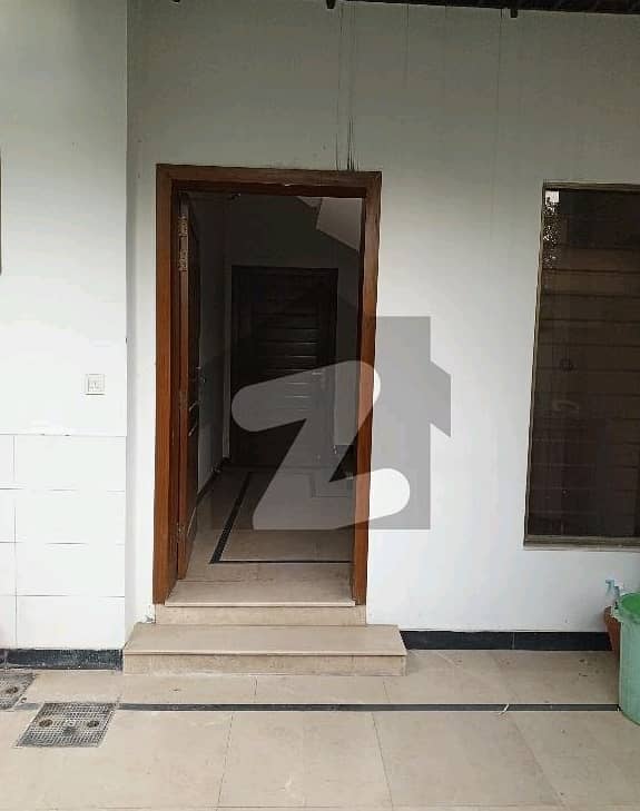 4 Bed Sperate Gate Upper Portion BRAND NEW Condition Available For Rent In G9 3