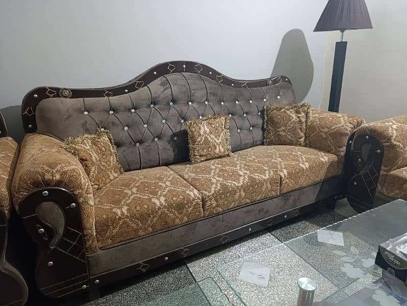 6 seater poshish sofas set available for sale 2