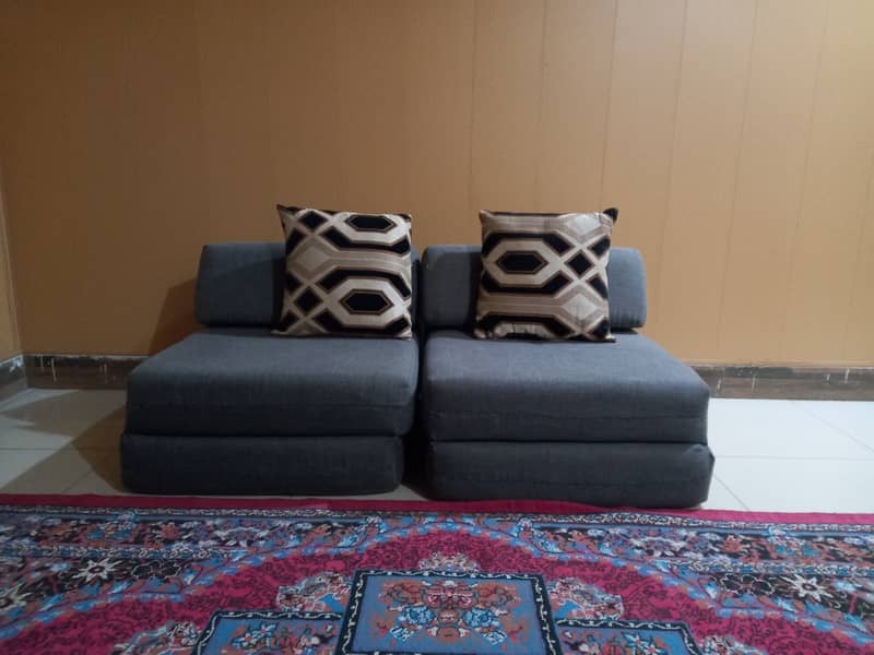 2 sofa combed 10\10 condition 1