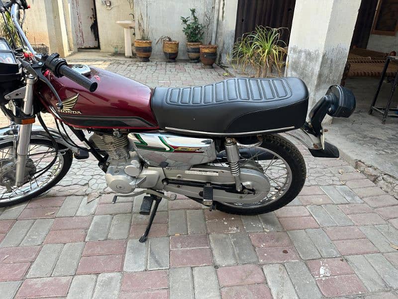 Honda cg 125 special edition 8