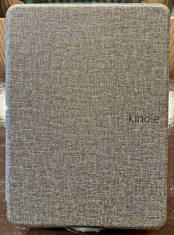 Kindle Paperwhite 11th Gen. 6.8", 8 GB,  adjustable warm light 2