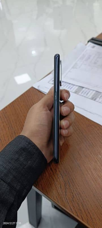 Oppo F-19 4