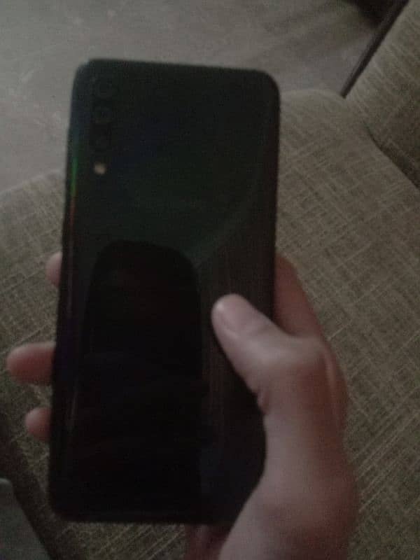 Samsung Galaxy A50(Proper working condition) 2