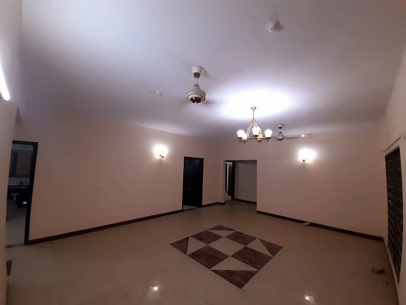 3 Bed DD Luxury Apartment Available For Sale In Askari 5 Sector KARACHI 1