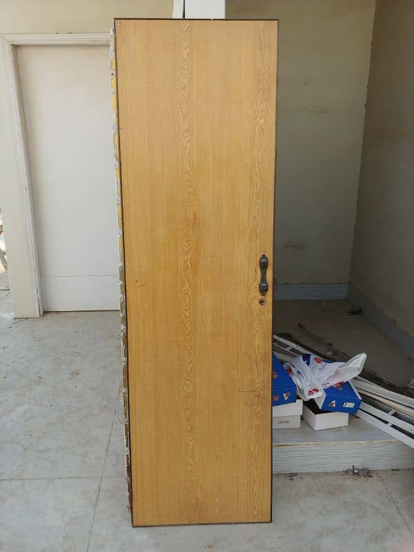 4 wardrobe doors with angle 1