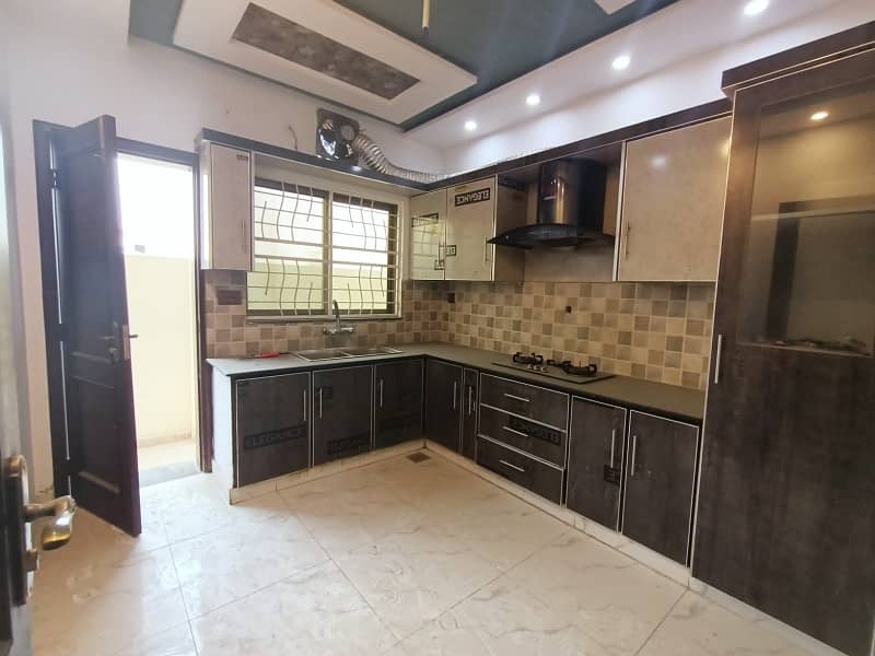 Spacious Prime Location House Is Available In Izmir Town For rent 1