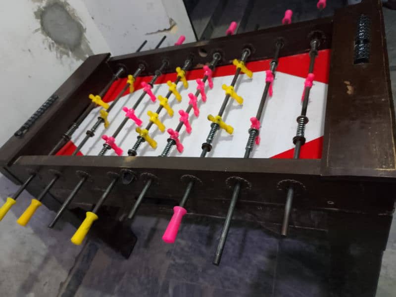 2 Foosball 6