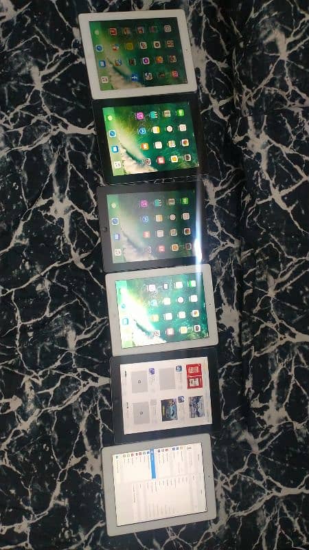 I pad generation 4 (16gb) 1