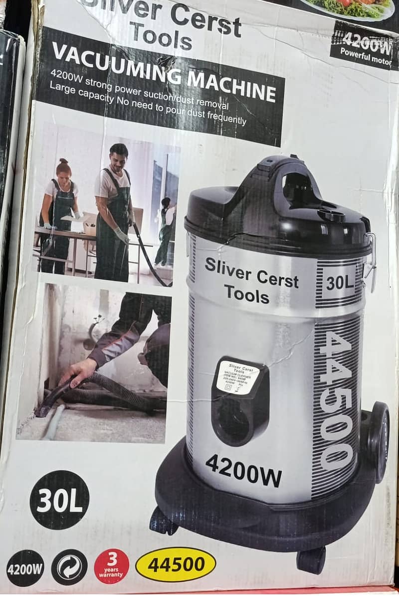 30 Liter NEW BOX PAKCED Vacuum cleaner Sliver Cerst 0