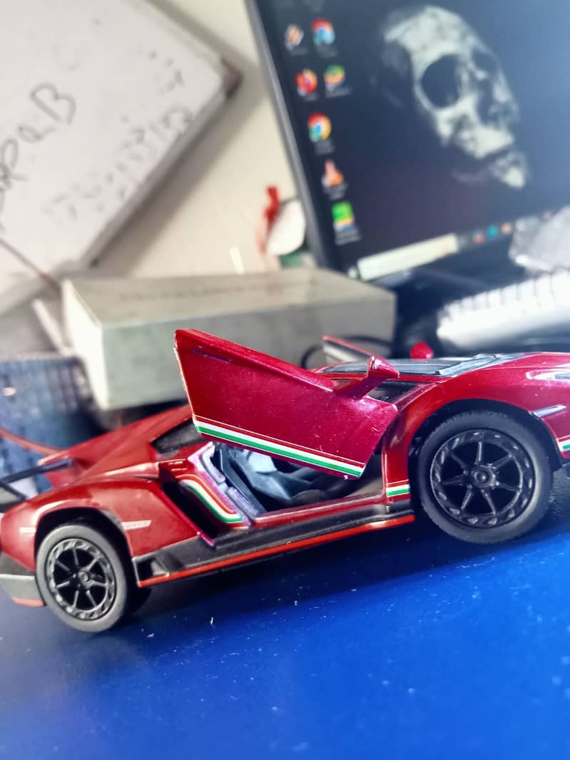 Lamborghini Veneno, Red - Kinsmart 5367D - 1/36 scale Diecast Car (Br 8