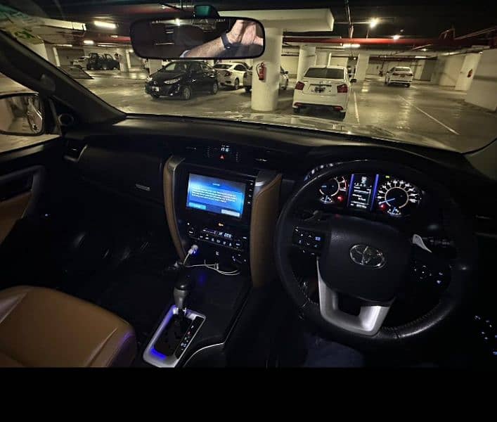 Toyota Fortuner 2017 5