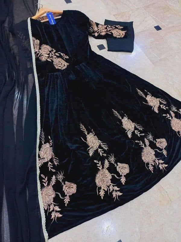 3pc women velvet stitched maxi 5