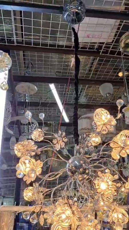 Elegant Dubai Imported Chandelier – Brand New in Box! 1