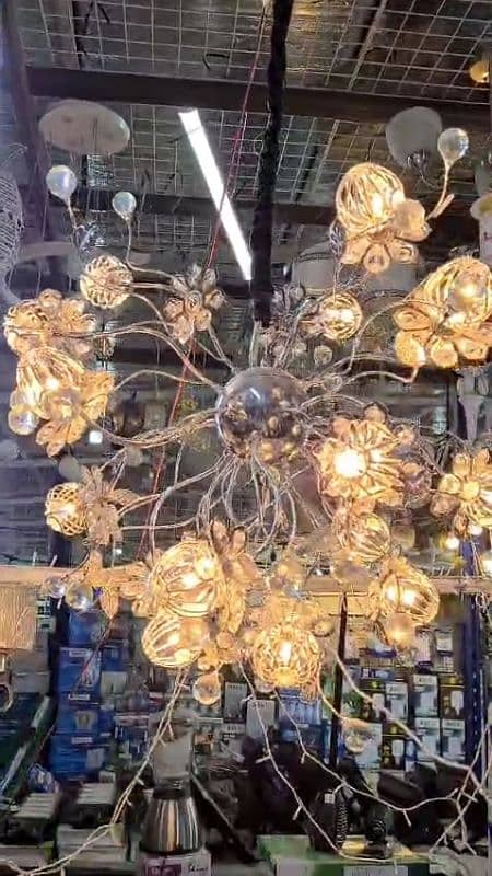 Elegant Dubai Imported Chandelier – Brand New in Box! 2