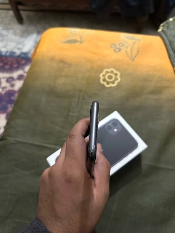 iPhone 11 128gb PTA Approved 6