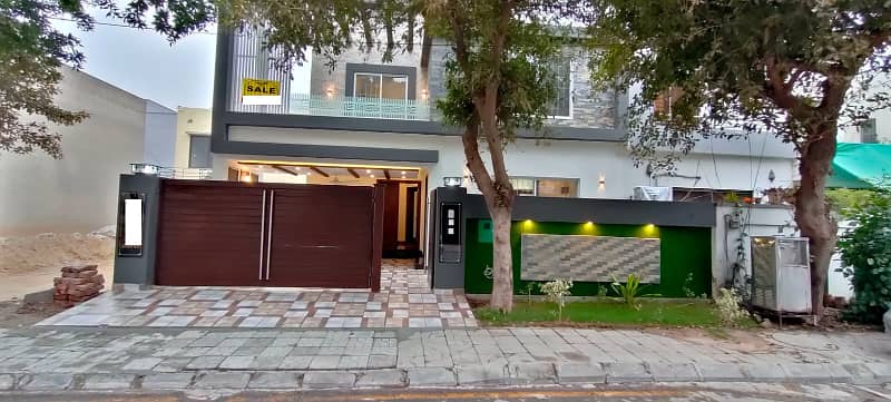 10 Marla House For Sale In Jasmine Block Bahria Town Lahore 12