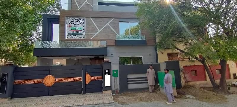 10 Marla House For Sale In Janiper Block Bahria Town Lahore 5