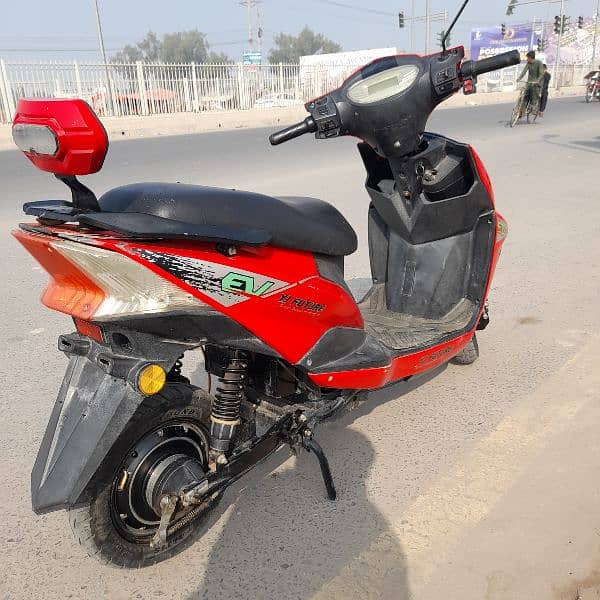 electric scooty bike in best working condition 3