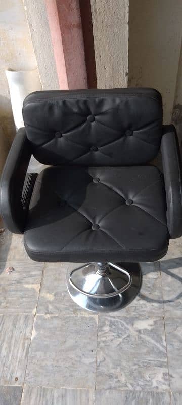 Beauty Parlour Hydraulic Chair 0