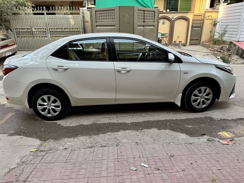 Toyota Corolla GLI 1.3 Manual 2018 9