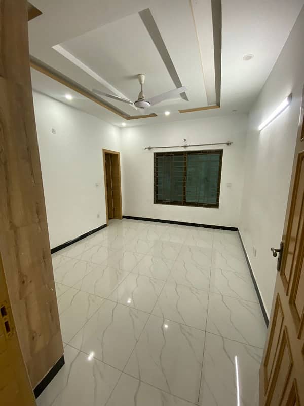 14 marla Double story house For Rent G-14/4 Contact:-03477163075 6