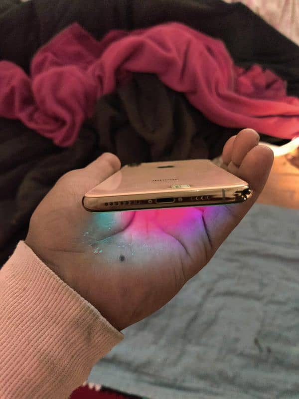 Iphone xs Max  Non PTA 1