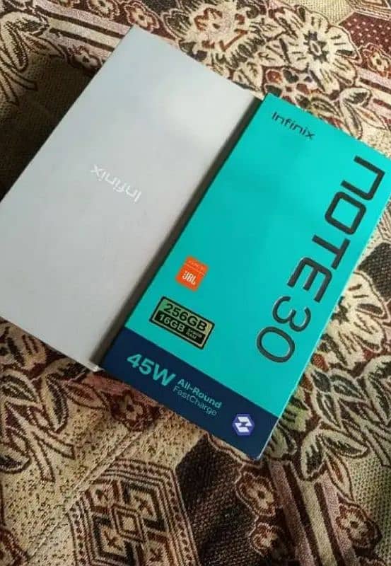 AVAILABLE INFINIX NOTE 30 FULL OKAY WITH BOX AND CHARGER BEST FOR Game 5