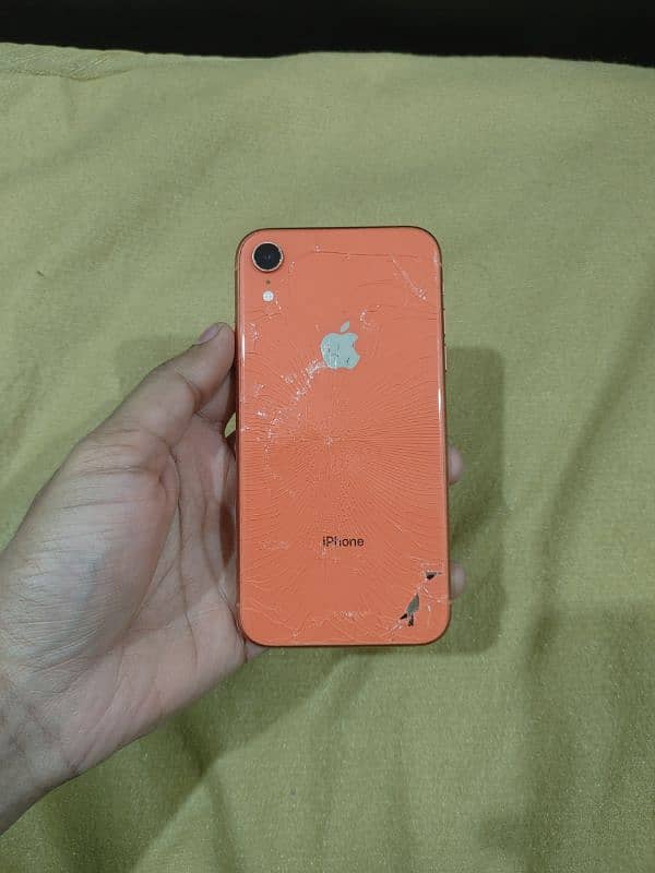 iPhone Xr 9