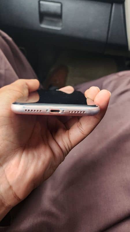 iPhone XR for urgent sale 3