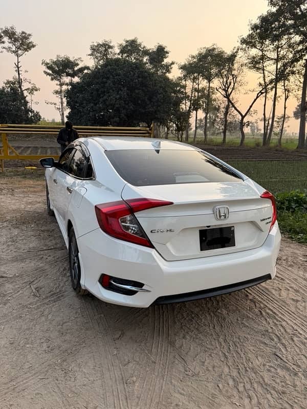 Honda Civic Oriel (2019) model 3