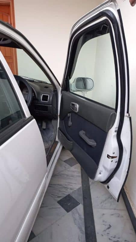 Suzuki Cultus 2013 3